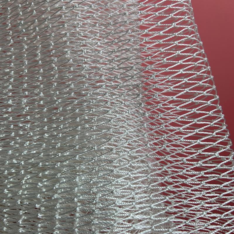 Close up of the twisted, double-knotted mesh