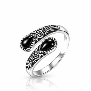Avera Moonstone Thumb Ring, black stone version