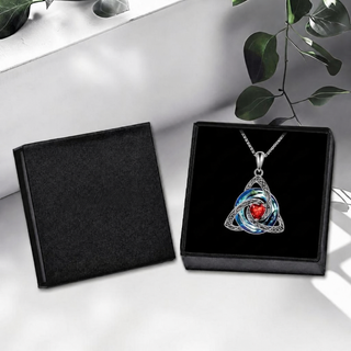 Arrives in a jewellery box