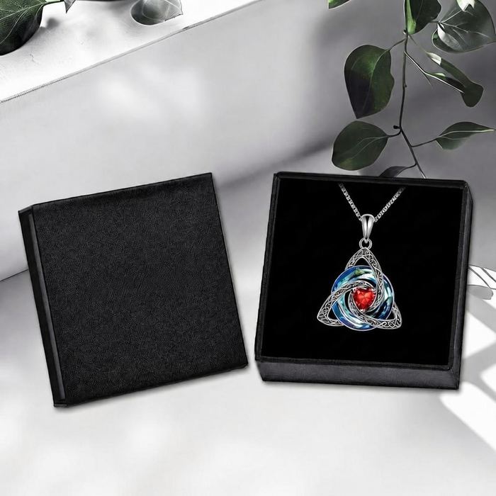 Arrives in a jewellery box